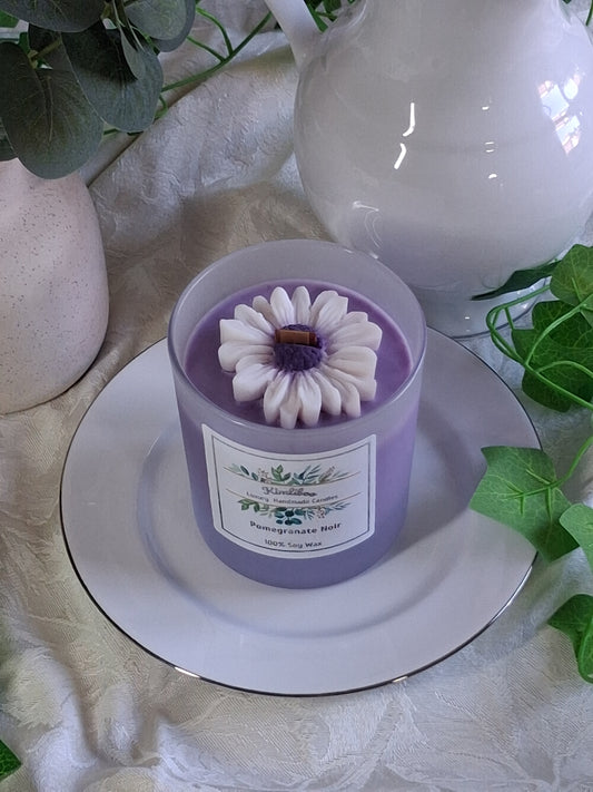 Eco-friendly Soy Wax Pomegranate Noir Wood Wick Candle with Large Daisy