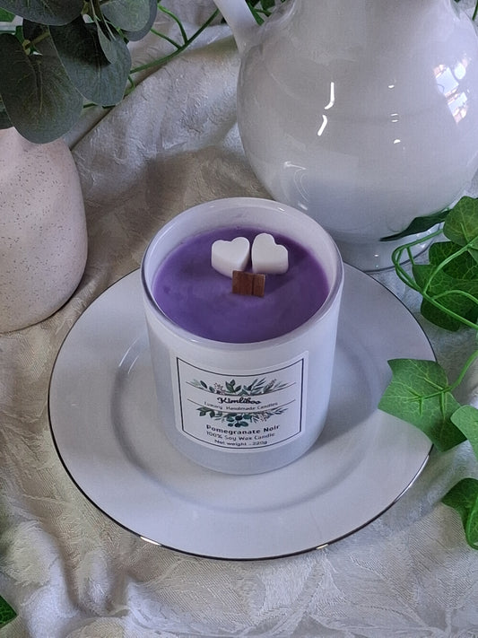 Eco-friendly Soy Wax Pomegranate Noir Wood Wick Candle with Minihearts