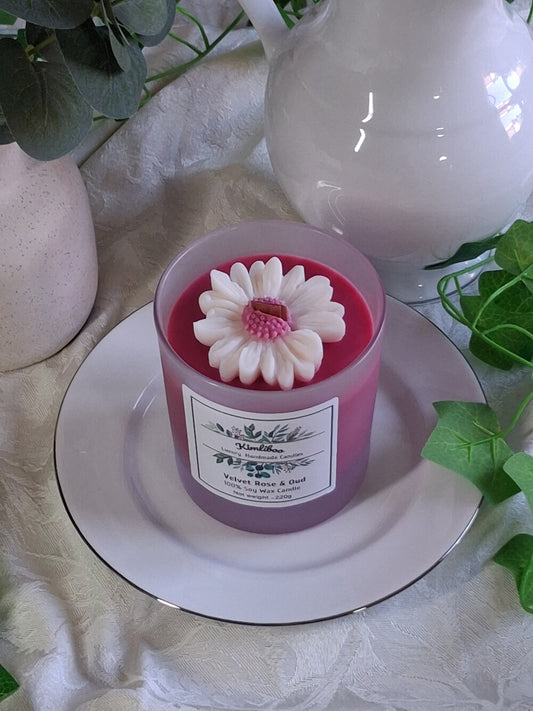 Eco-friendly Soy Wax Velvet Rose & Oud Wood Wick Candle with Large Daisy