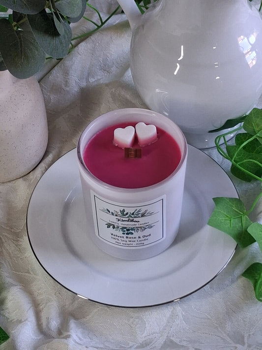 Eco-friendly Soy Wax Velvet Rose & Oud Wood Wick Candle with Minihearts